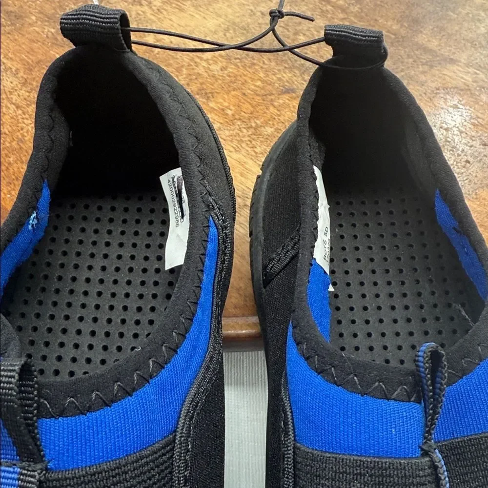 Water Shoes Boys 5 Black Blue Sock Slip On